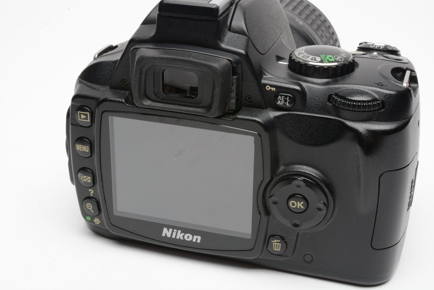 Nikon D40X body w/Nikkor 18-55mm f3.5-5.6 G VR II, 2batts, charger, Only 7833 acts!