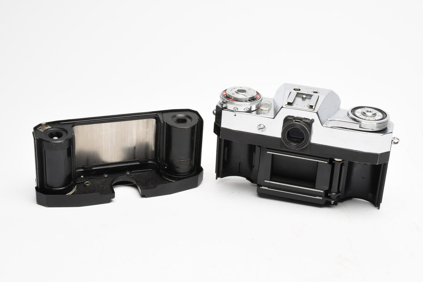 Zeiss Ikon Contaflex 35mm SLR With Tessar 50mm f2.8, Parts or Repair