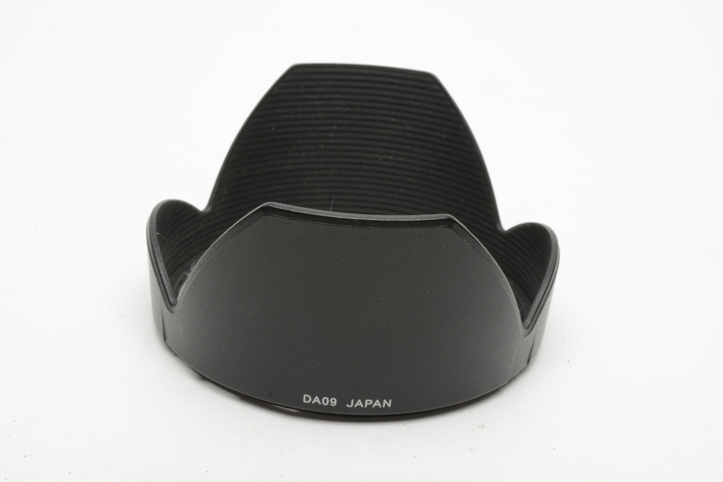 Tamron DA09 Lens hood shade for 28-75mm f2.8, A16 17-50 mm f2.8 (67mm)
