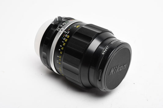 Nikon Nikkor P.C 105mm f2.8 Non Ai portrait lens, L37 UV, Mint-