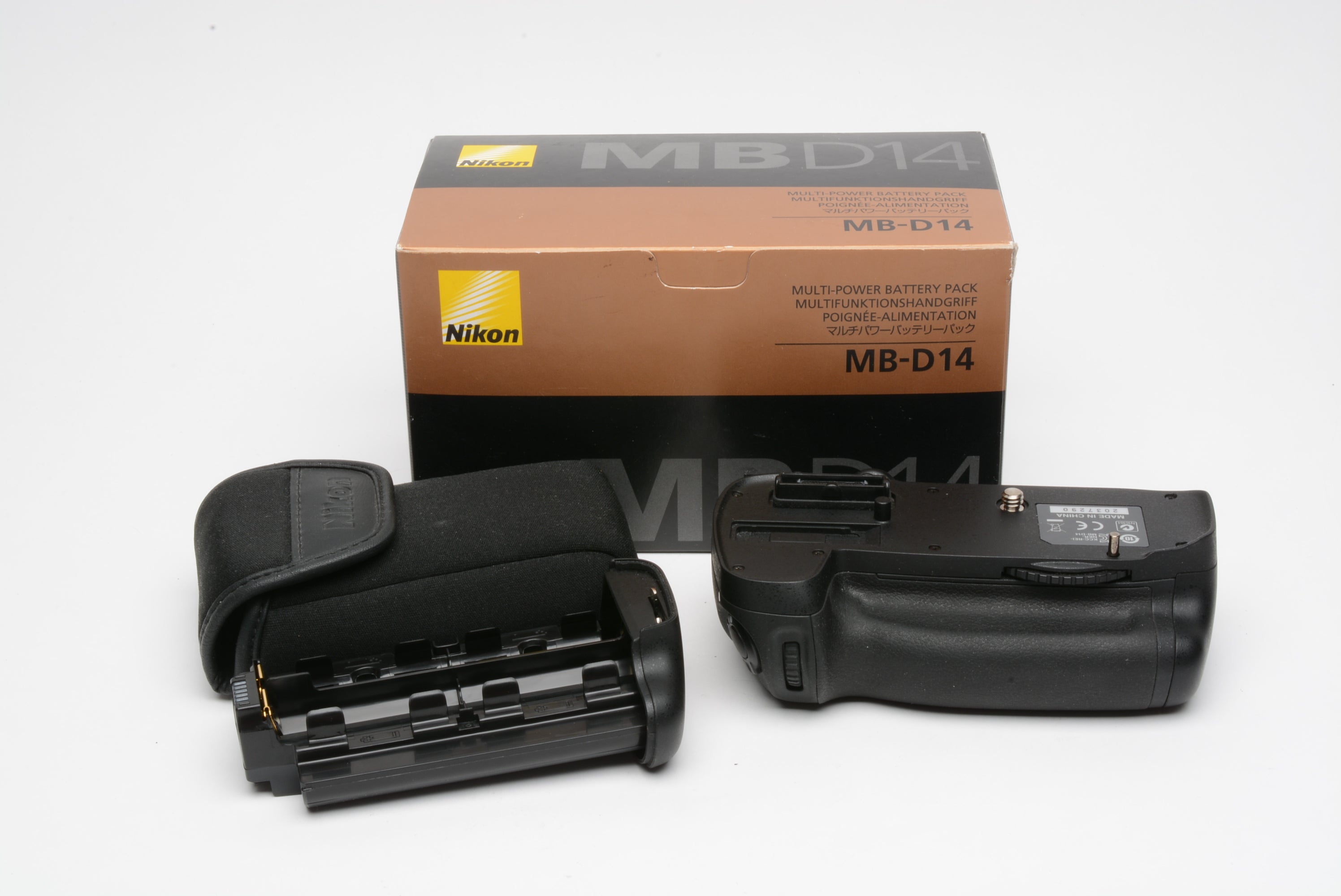 Nikon MB-D14 Battery Grip, lithium and AA slots, very clean, boxed