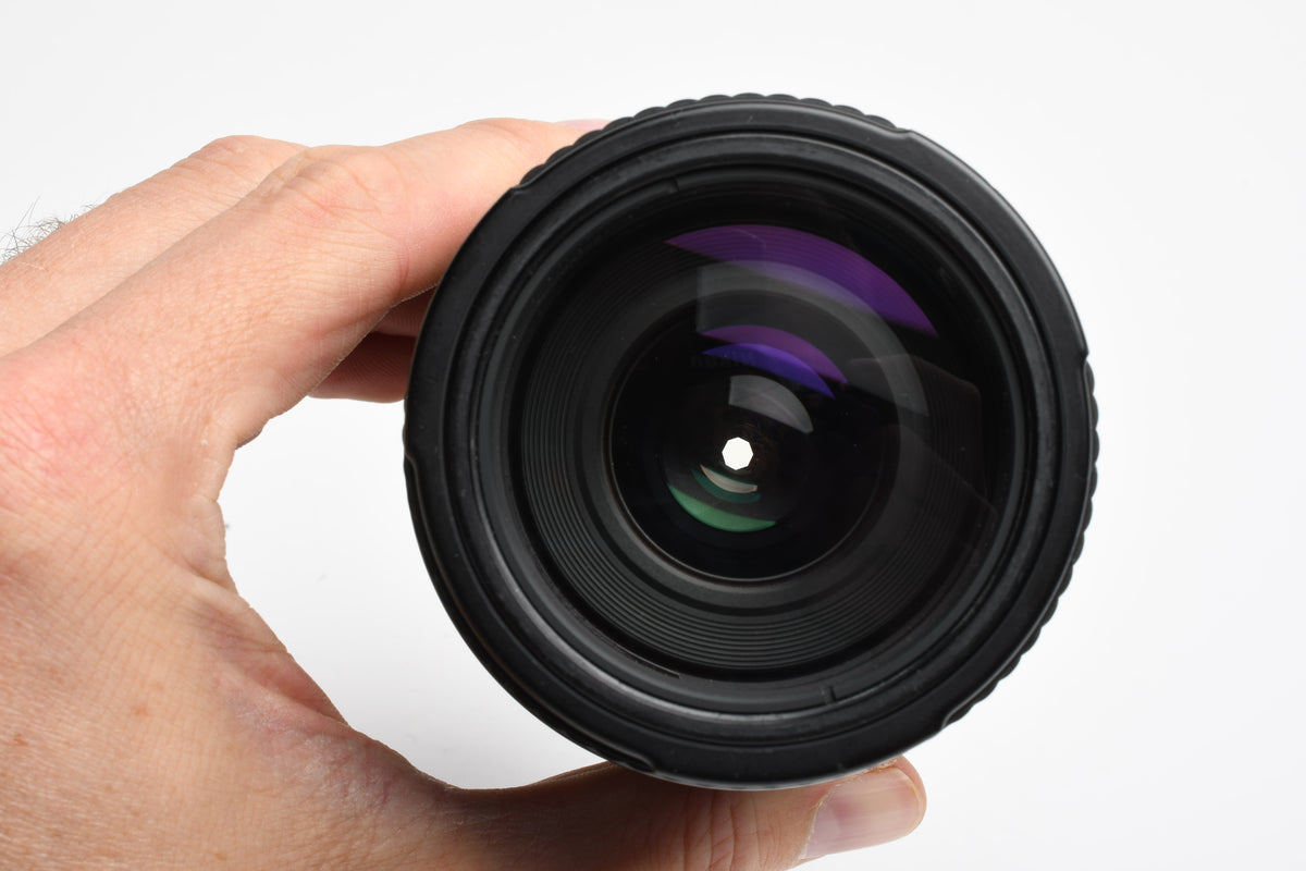 Sigma APO AF 70-300mm f4-5.6 Telephoto zoom for Nikon AF +Hood, Good