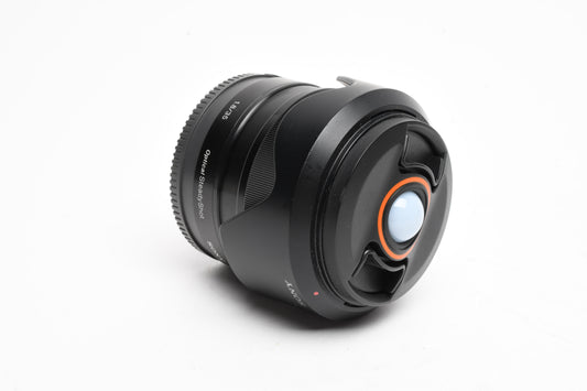 Sony 35mm f1.8 SEL35F18 wide angle E-mount lens, caps, hood, Good!