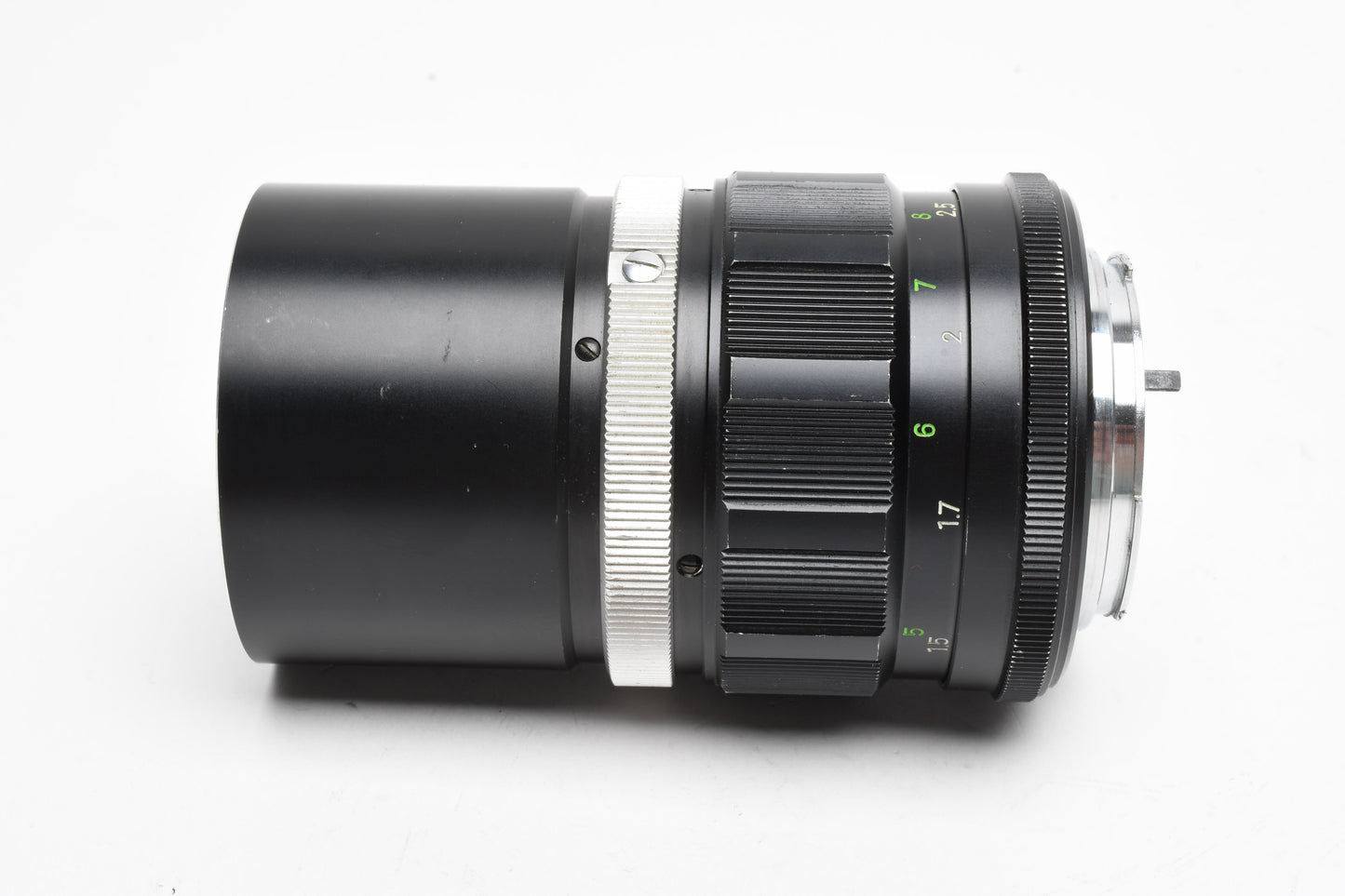 Minolta MC Tele Rokkor-PF 135mm f2.8 Portrait lens, Very sharp! *Read
