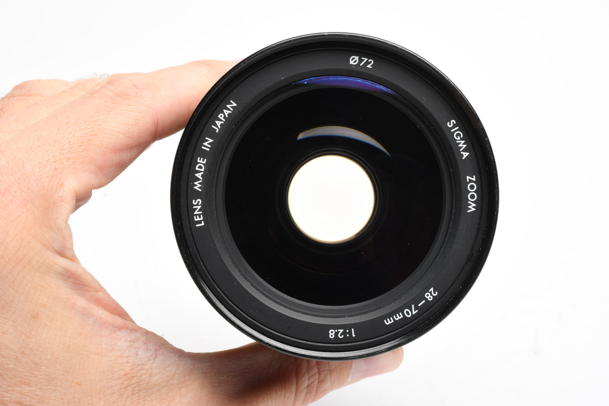 Sigma AF 28-70mm f2.8 Versatile zoom for Nikon AF +Hood, Good