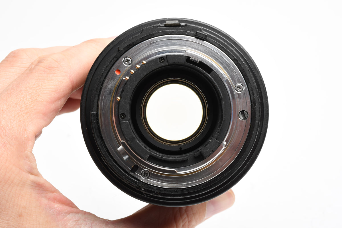 Sigma AF 28-70mm f2.8 Versatile zoom for Nikon AF +Hood, Good