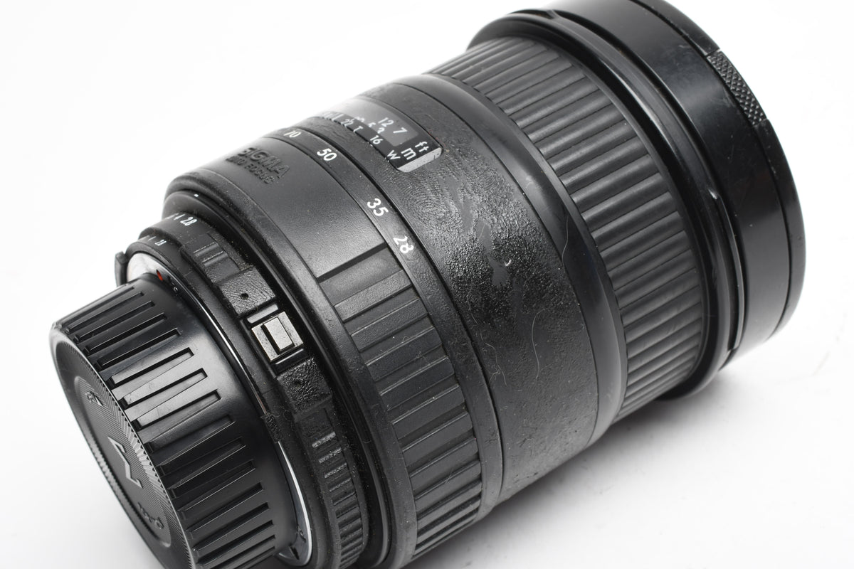 Sigma AF 28-70mm f2.8 Versatile zoom for Nikon AF +Hood, Good