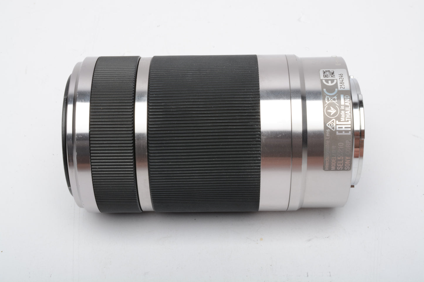 Sony 55-210mm f4.5-6.3 OSS zoom lens (Silver) w/Lens caps + Lens hood