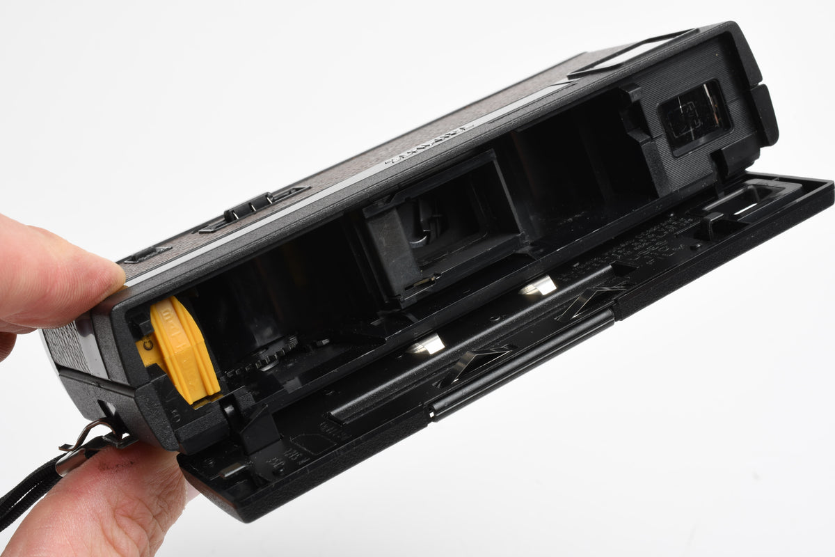 Kodak Trimlite 110 instamatic 28 camera, Strap+manual, Tested