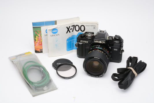 Minolta X700 35mm SLR w/35-70mm f3.5 zoom lens, sky, CR, Nice!!