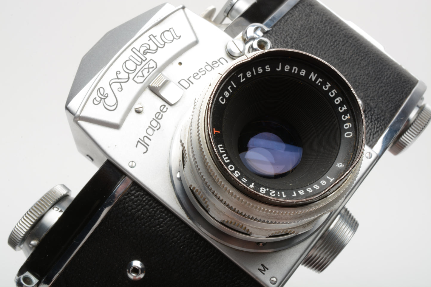 Jhagee Exakta VX w/Zeiss Tessar 50mm f2.8, case, tested, very nice!