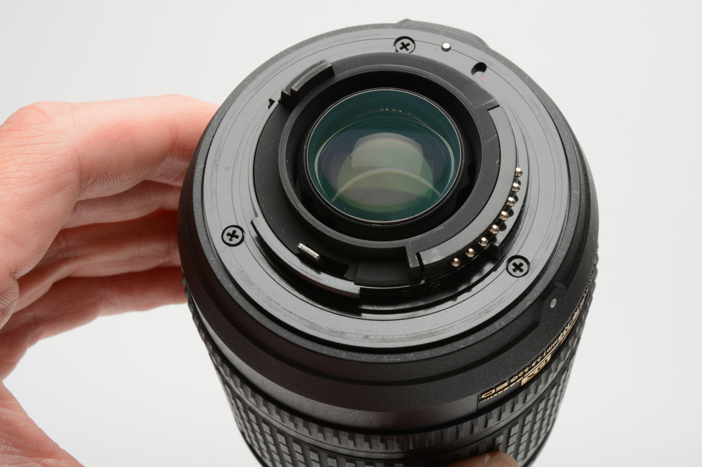Nikon AF-S Nikkor 18-135mm f3.5-5.6G ED zoom lens, caps, Very clean