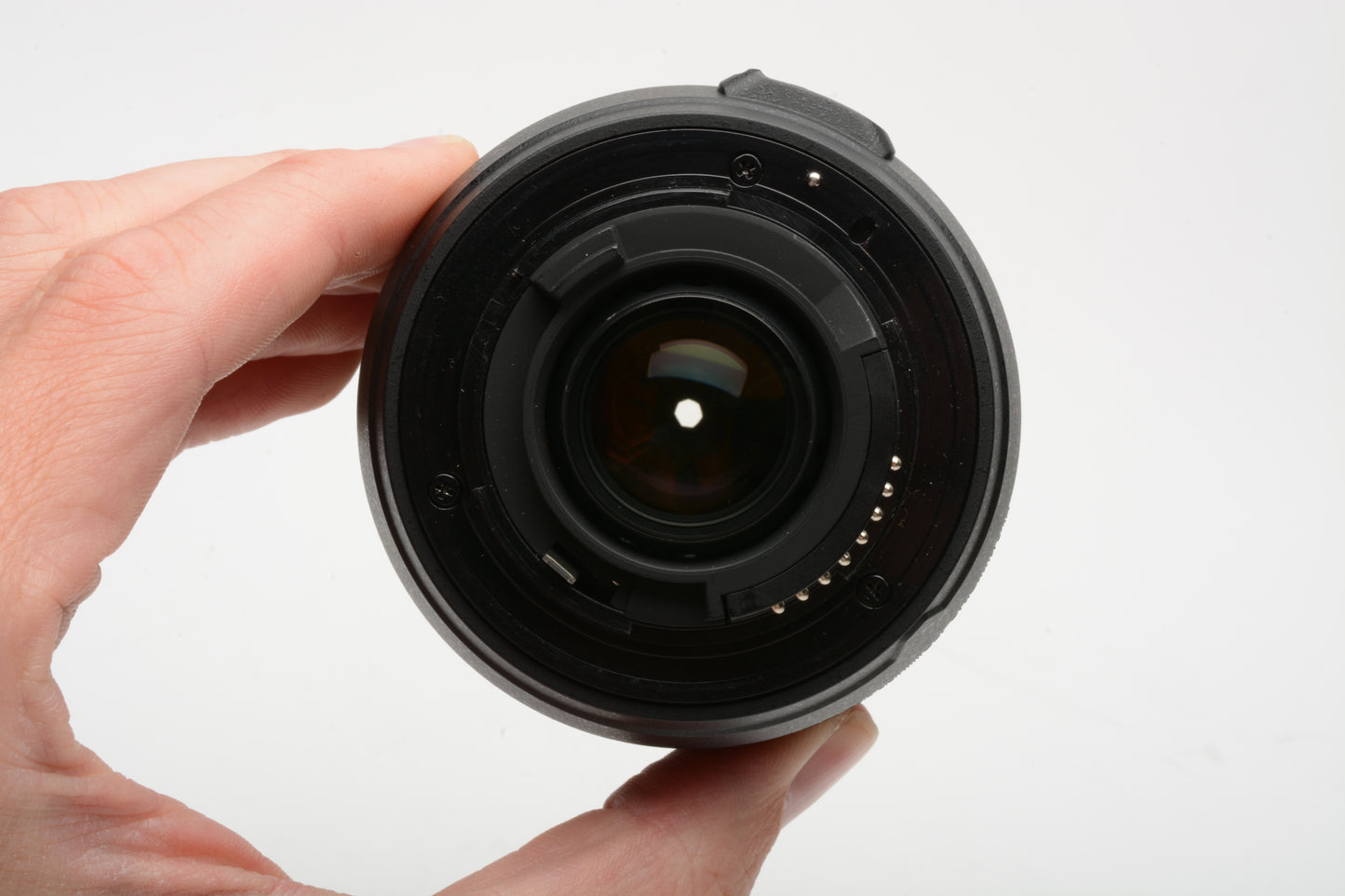 Nikon AF-S Nikkor 18-135mm f3.5-5.6G ED zoom lens, caps, Very clean