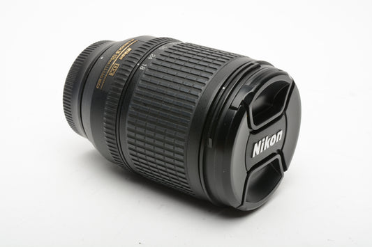 Nikon AF-S Nikkor 18-135mm f3.5-5.6G ED zoom lens, caps, Very clean