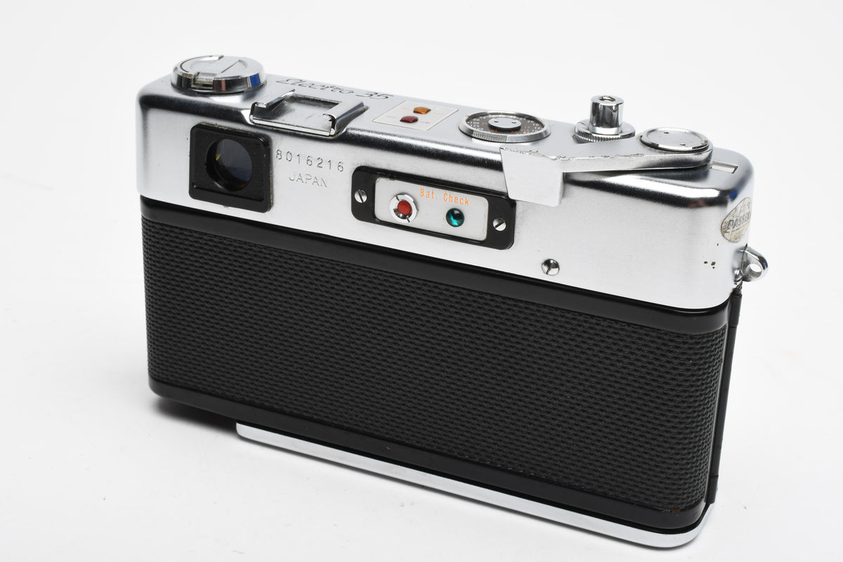 Yashica Electro 35 35mm camera w/Yashinon DX 45mm f1.7, Case, Parts or Repair