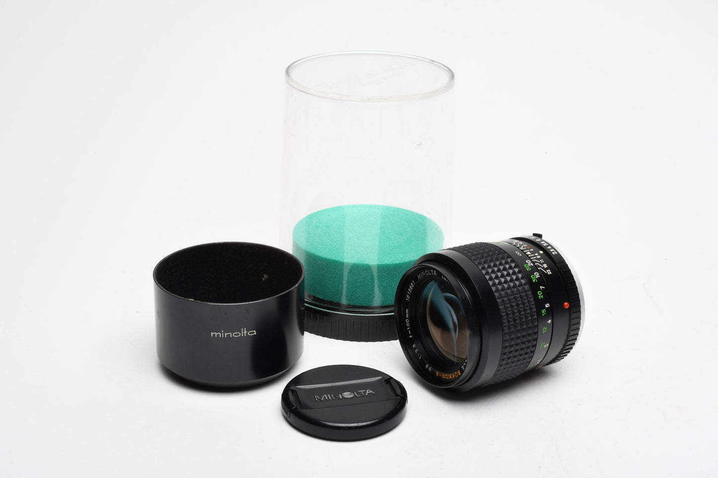Minolta Rokkor-X 100mm f2.5 MD lens, Hood, Cap, Jewel case, Mint-