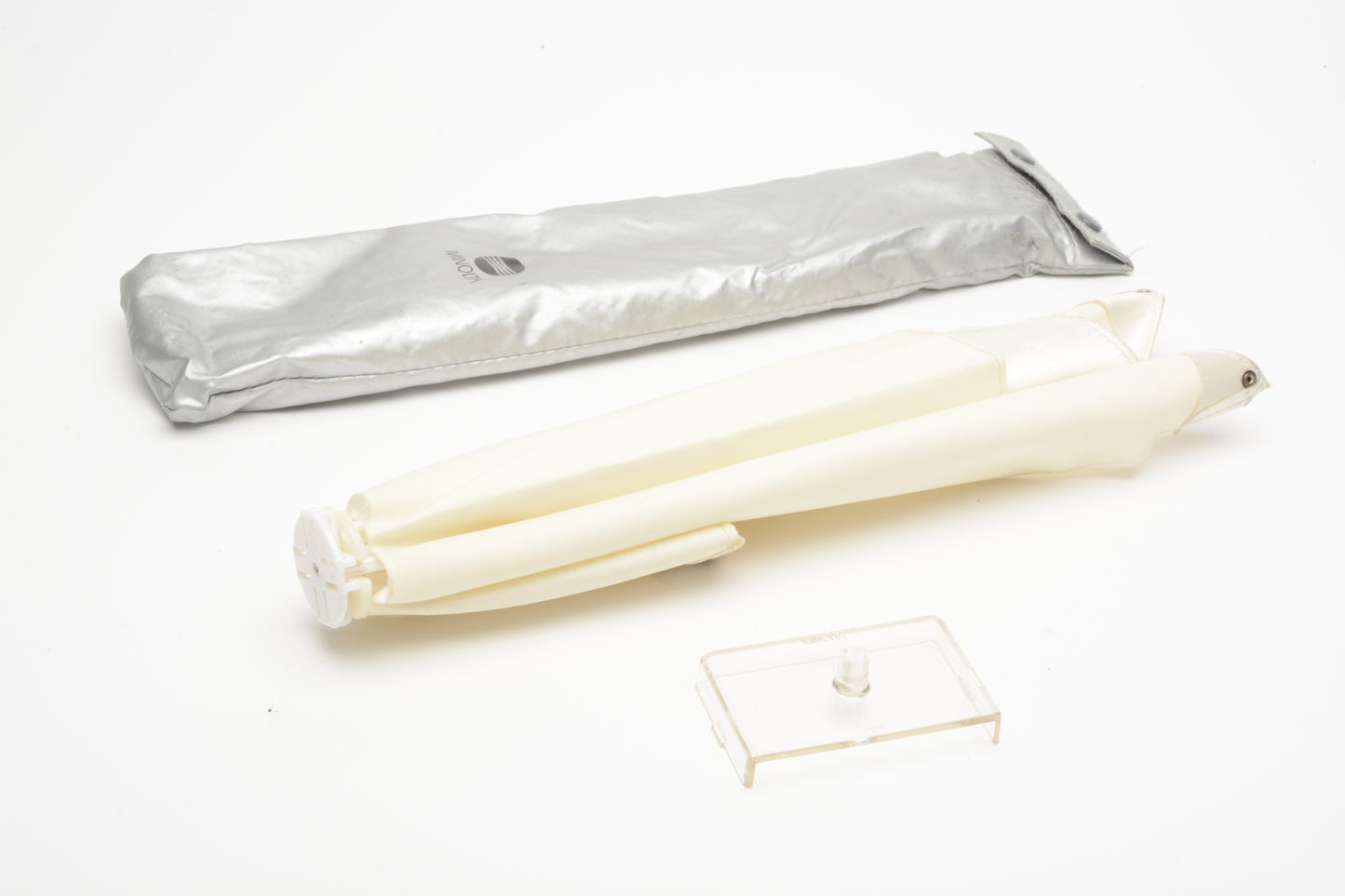 Minolta Bounce Reflector III Set Flash Accessory in pouch