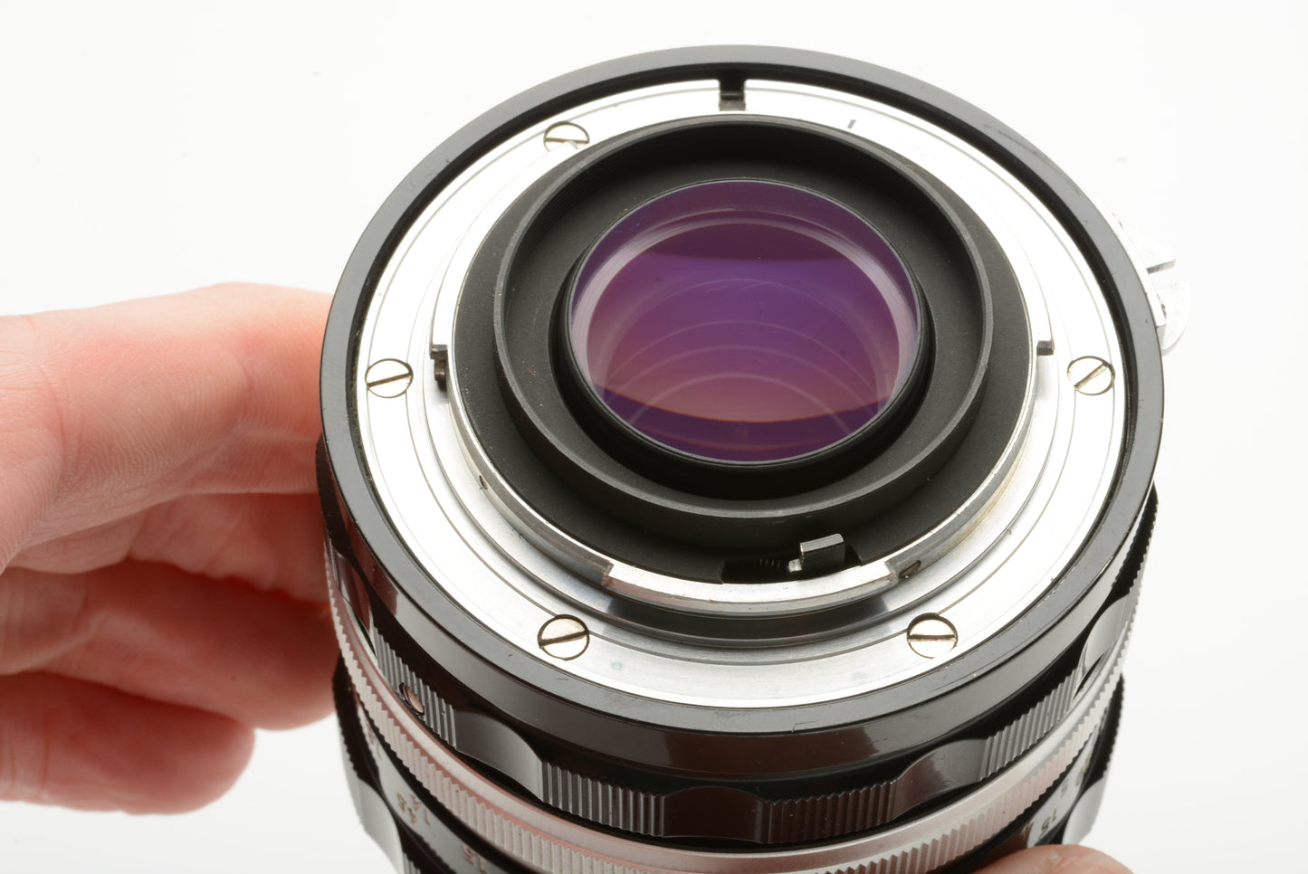Nikon Nikkor-P 105mm f2.5 Non-AI Portrait lens, very clean and sharp