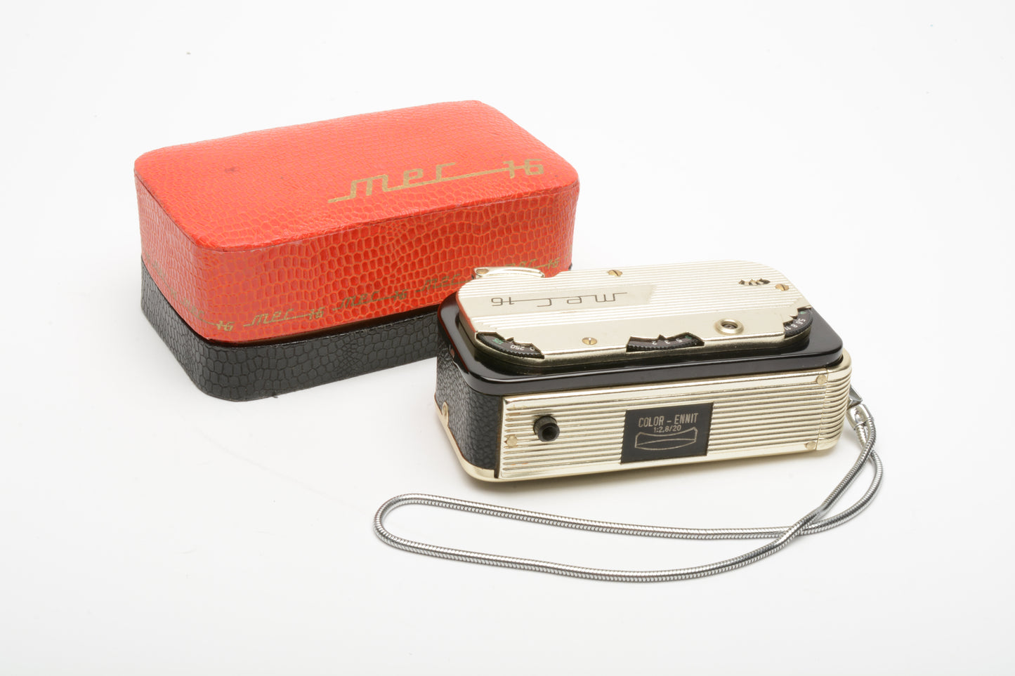 Mec 16 camera w/Color Ennit lens, works, w/Jewel box+strap, Nice!
