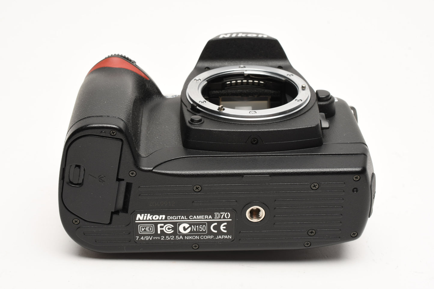 Nikon D70 DSLR body w/batt, charger, 4GB CF card, Only 1344 Acts, Boxed, Mint-