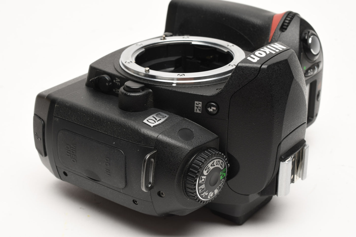 Nikon D70 DSLR body w/batt, charger, 4GB CF card, Only 1344 Acts, Boxed, Mint-