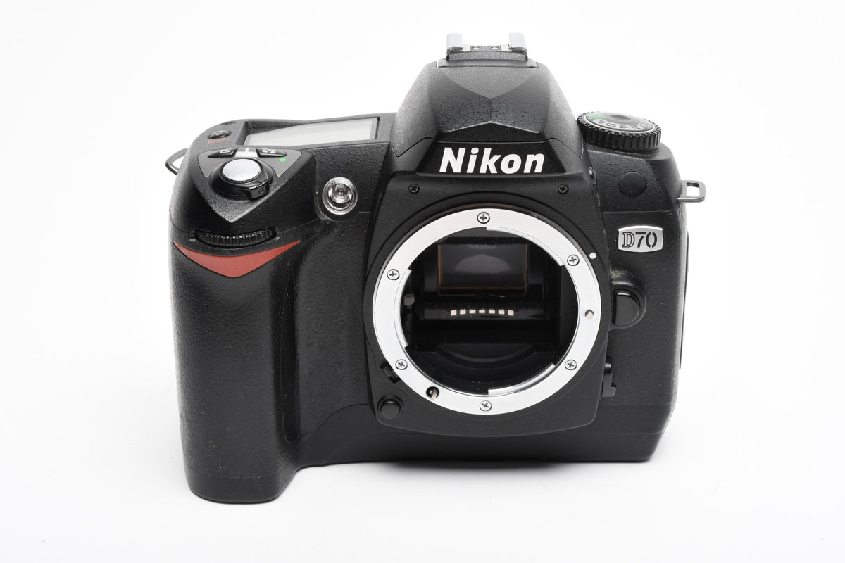 Nikon D70 DSLR body w/batt, charger, strap, Only 4308 Acts, Tested