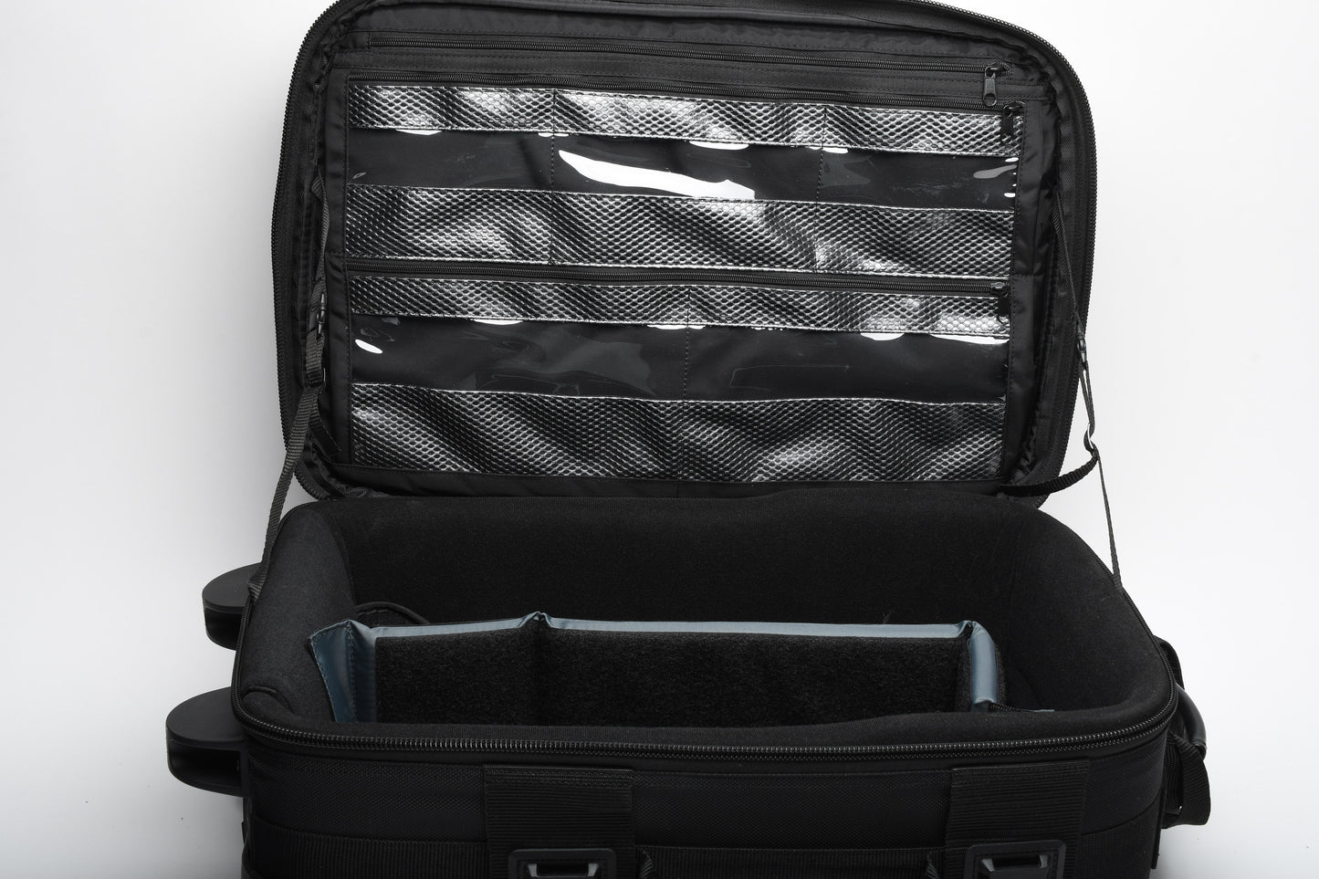 Tamrac 5592 SpeedRoller Rolling Case w/ 2x Big Wheels, Clea, Tested