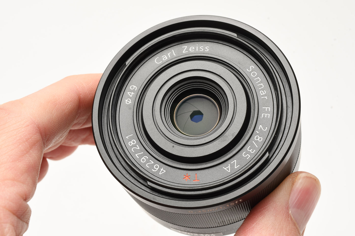 Sony Sonnar T* FE 35mm f2.8 ZA Carl Zeiss Lens for Sony E Mount, Caps+Hood