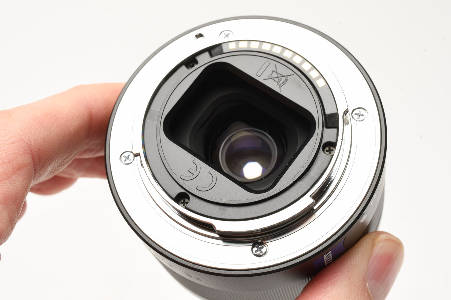 Sony Sonnar T* FE 35mm f2.8 ZA Carl Zeiss Lens for Sony E Mount, Caps+Hood