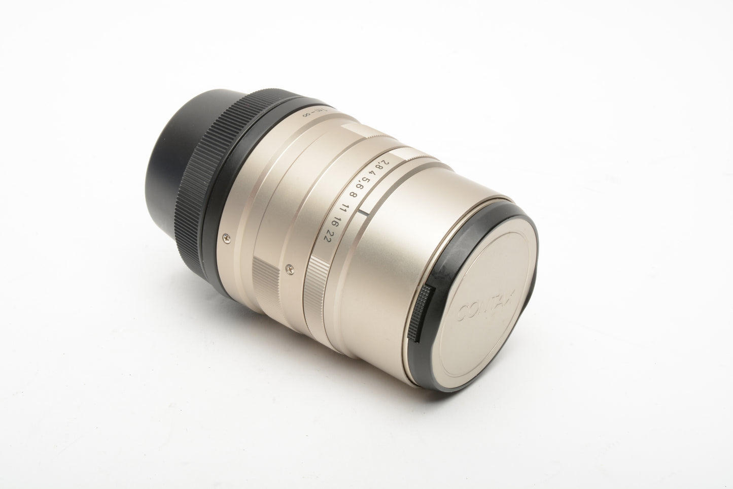 Contax Zeiss Sonnar T* 90mm f2.8 lens, mint-, caps, Very clean