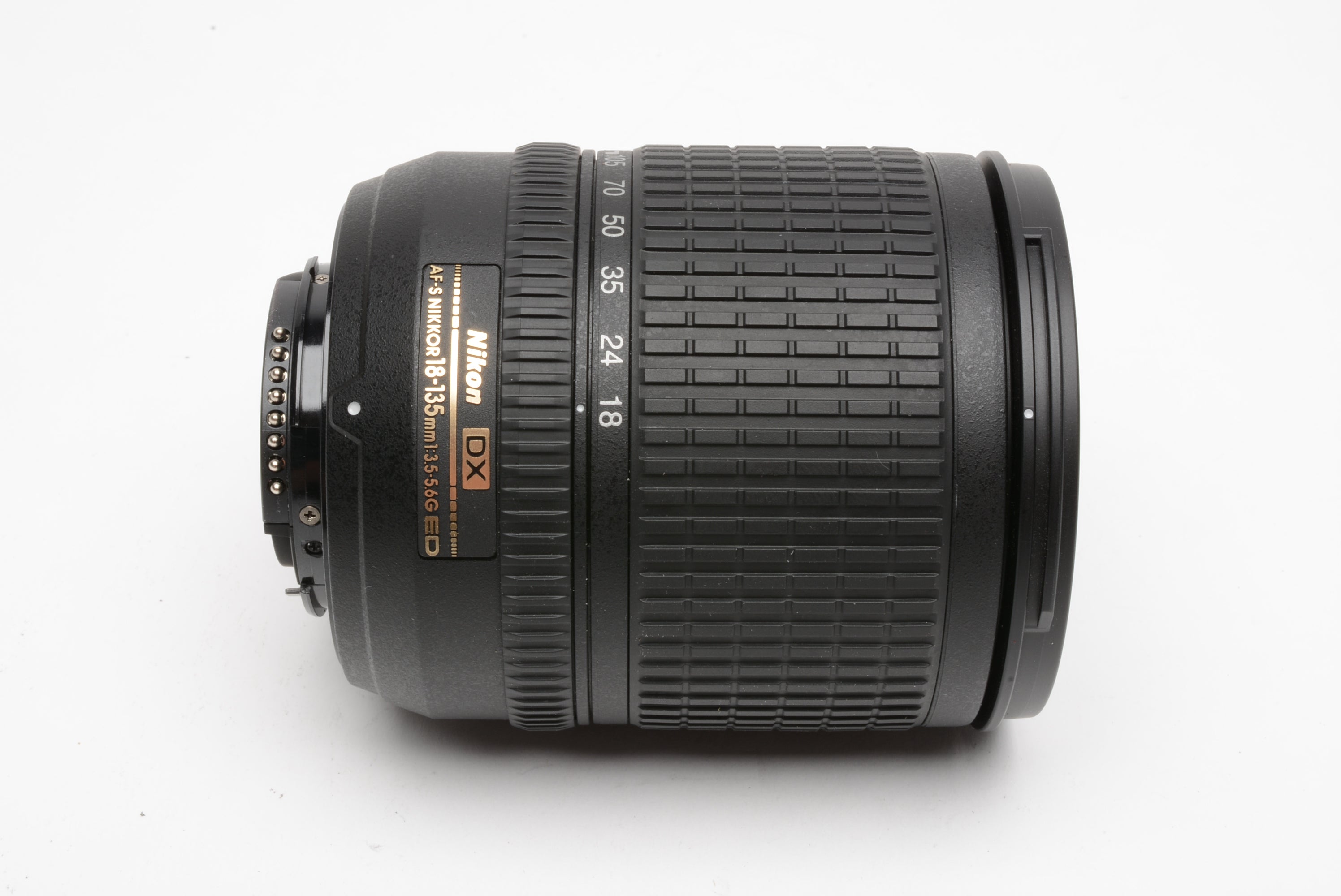 Nikon AF-S Nikkor 18-135mm f3.5-5.6G ED zoom lens, caps + hood +