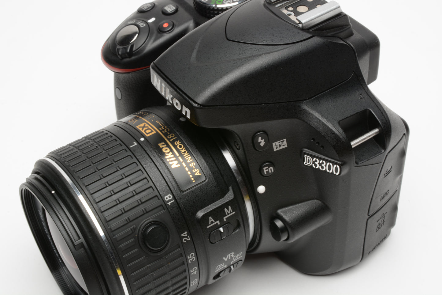 Nikon D3300 DSLR w/18-55mm zoom Batt, charger, strap, ONLY 350 Acts!!