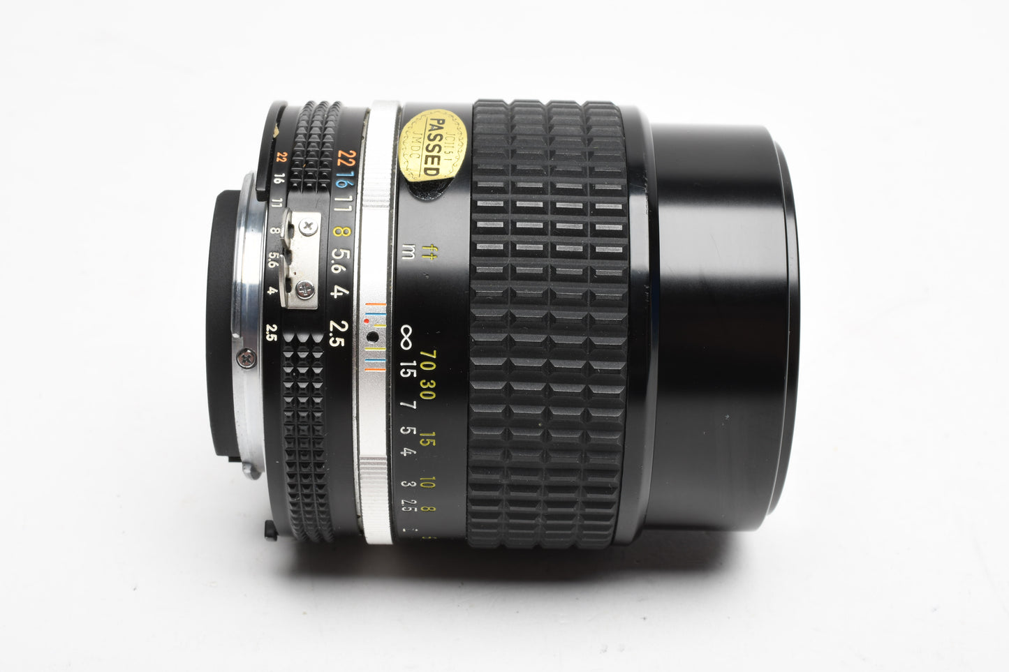 Nikon Nikkor 105mm f2.5 AiS Portrait lens, Great!  Very sharp!