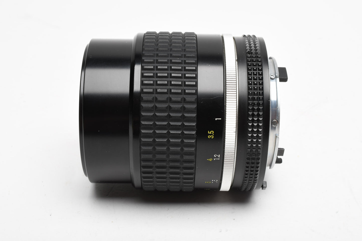 Nikon Nikkor 105mm f2.5 AiS Portrait lens, Great!  Very sharp!