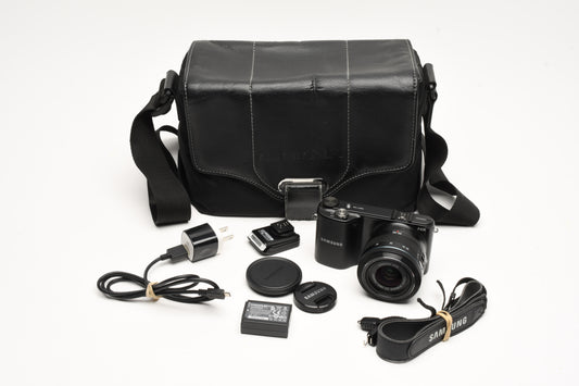 Samsung NX2000 20.3MP Digital Camera w/20-50mm Zoom, Flash, Case