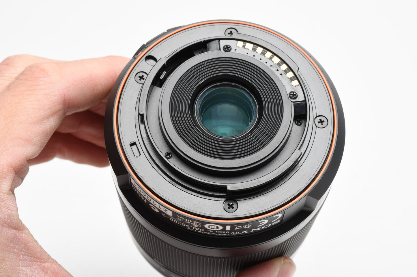Sony 55-200mm f4-5.6 DT SAM Version 2 lens, caps, Good!
