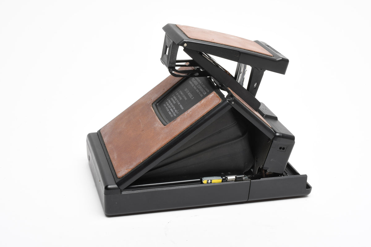 Polaroid SX70 Model 3 Black/Brown, Film tested