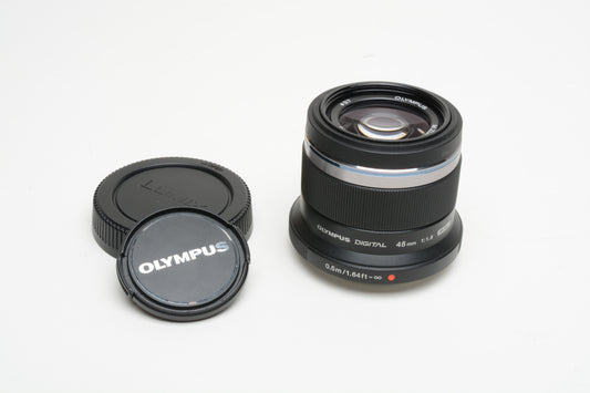 Olympus M. Zuiko Digital 45mm f1.8 MSC 4/3 lens, Caps, Nice!