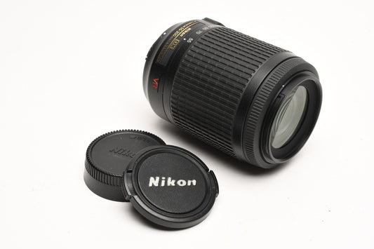 Nikon AFS Nikkor 55-200mm F4-5.6G ED DX VR zoom lens, caps, Great
