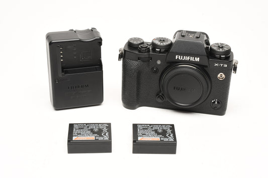 Fujifilm X-T3 Body (Black) w/2X Batteries, charger, 31K Acts, Great!