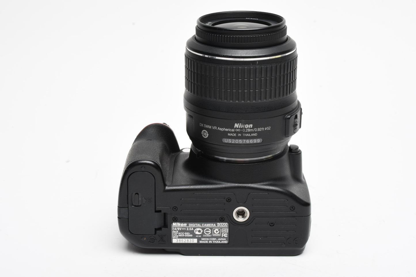 Nikon D3200 DSLR w/18-55mm f3.5-5.6 VR lens, 2X batts+charger+strap 7402 Acts