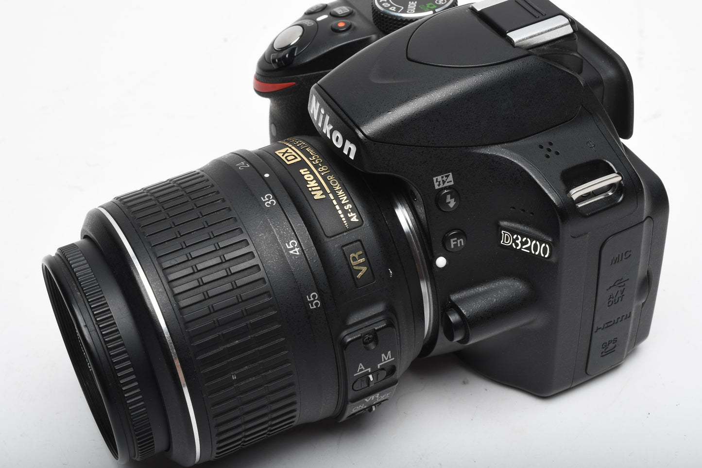 Nikon D3200 DSLR w/18-55mm f3.5-5.6 VR lens, 2X batts+charger+strap 7402 Acts