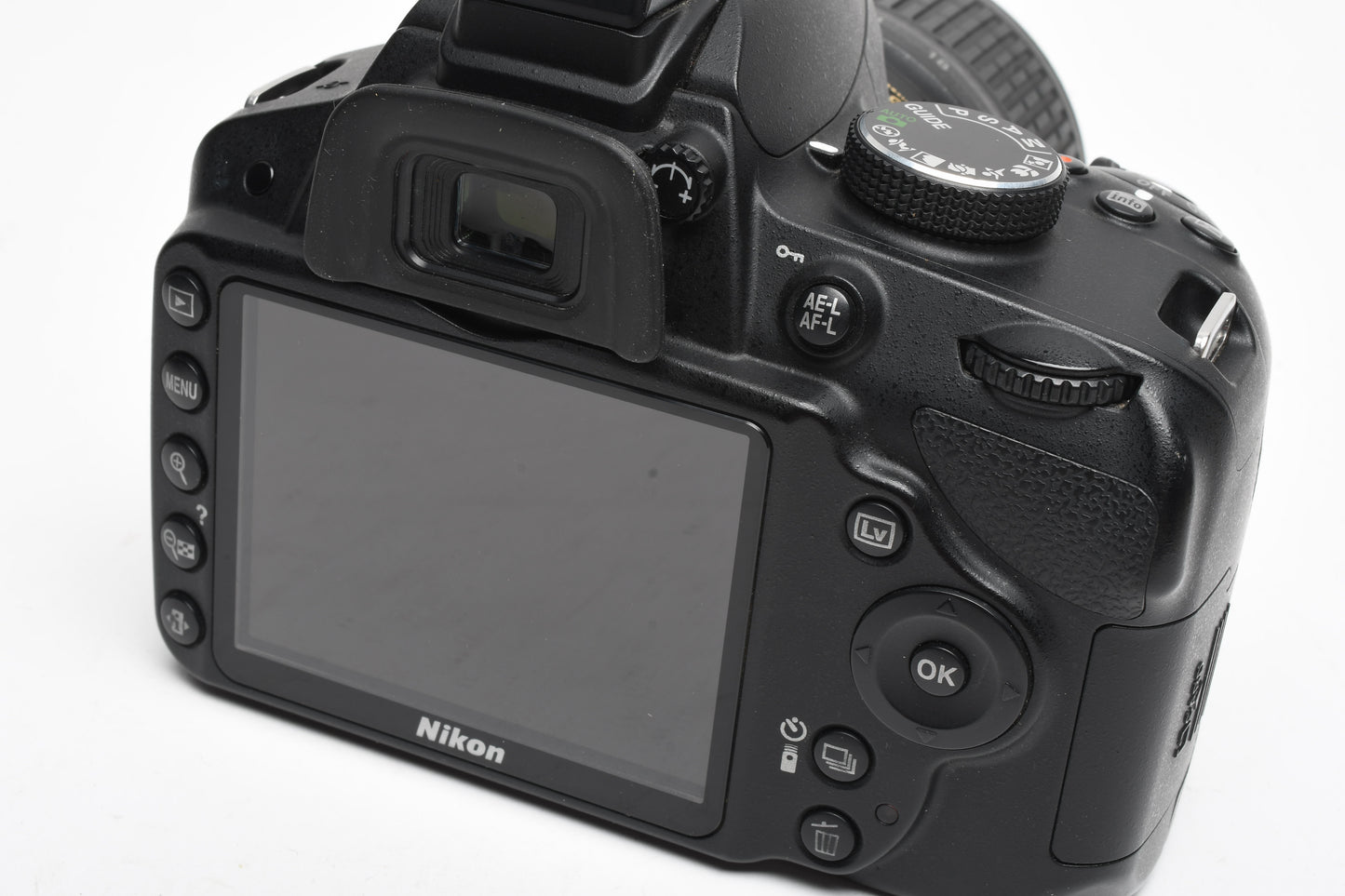 Nikon D3200 DSLR w/18-55mm f3.5-5.6 VR lens, 2X batts+charger+strap 7402 Acts