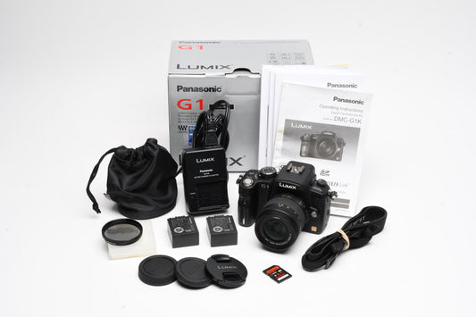Panasonic Lumix G1 w/14-45mm f3.5-5.6 Aspherical zoom, 2Batts, Charger, Boxed