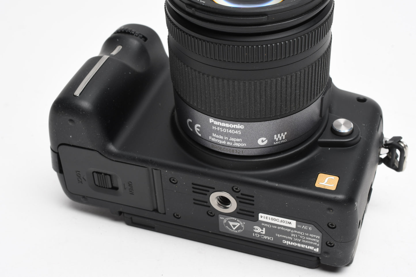 Panasonic Lumix G1 w/14-45mm f3.5-5.6 Aspherical zoom, 2Batts, Charger, Boxed