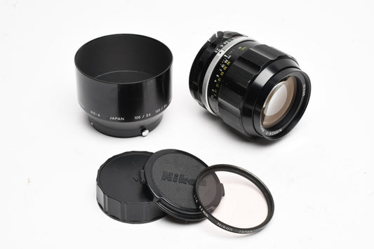 Nikon Nikkor-P 105mm f2.5 Non-Ai Lens, L1A Filter +HS-4 Hood, Sharp!