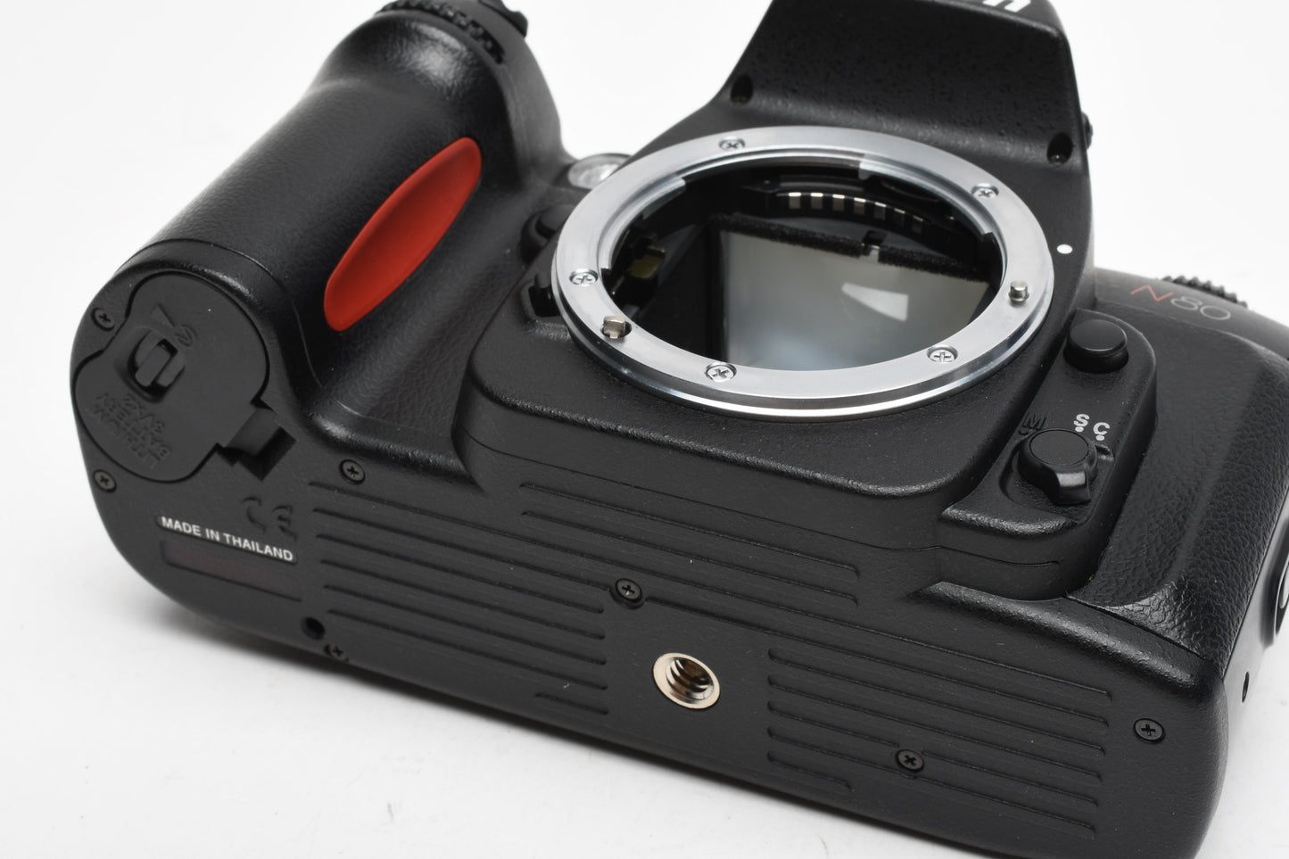 Nikon N80 35mm SLR body, tested, works great!  Clean grip