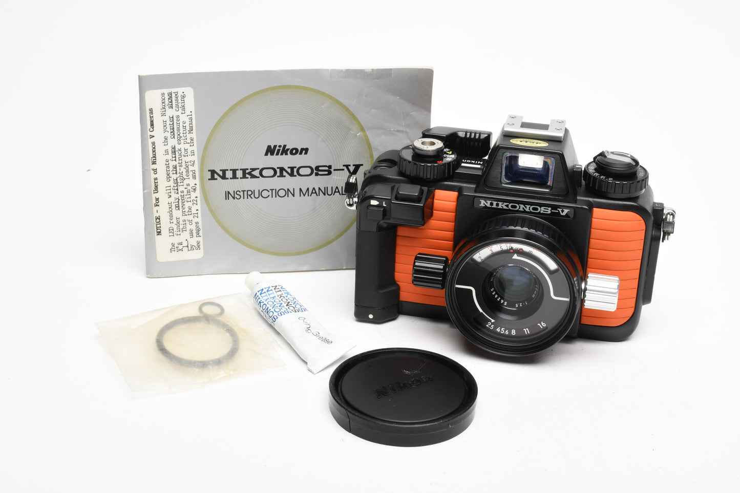 Nikon Nikonos V Film Camera 35mm f2.5 Lens, Tested, Great! + Manual