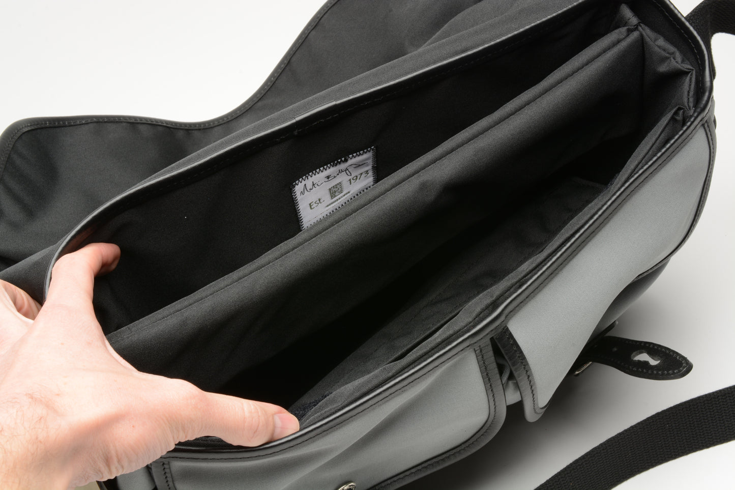 Billingham Hadley Pro Shoulder Bag (Gray Canvas) #505225-01 NEW