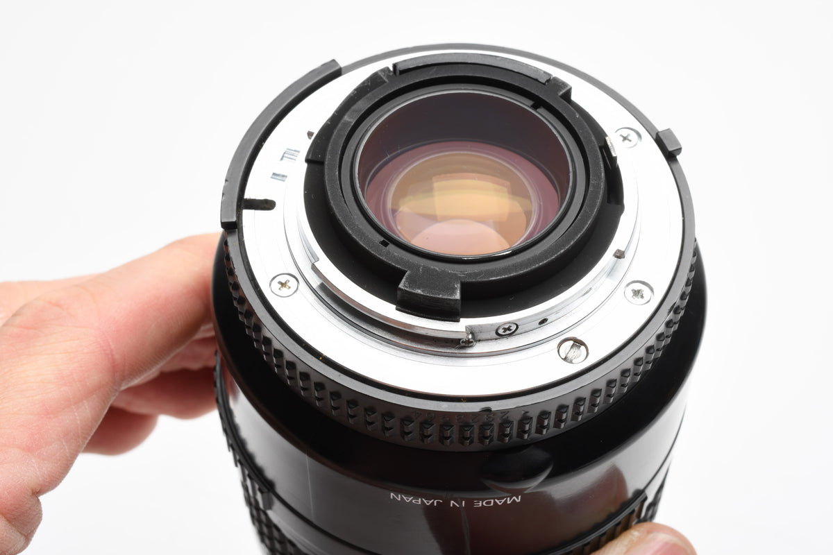 Nikon AF 60mm f2.8 Micro Nikkor lens, caps, Very sharp! +Hoya UV